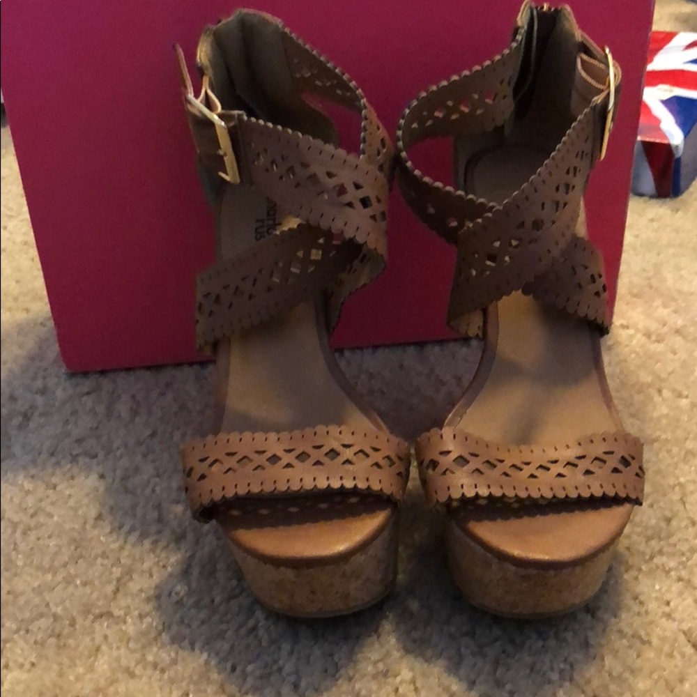 Wedges - Picture 2 of 3